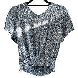 Light perrywinkle blue floral rouched crop women’s top with keyhole back